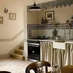Les Hautes Bruyeres 3* Écully