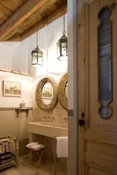 Les Hautes Bruyeres Guest house Ecully