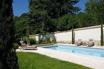 Les Hautes Bruyeres 3* Écully