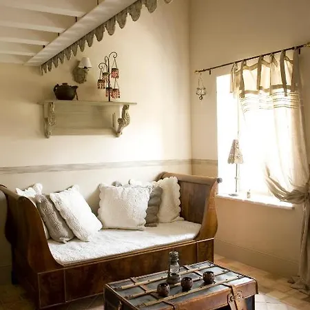 Les Hautes Bruyeres Guest house 3*