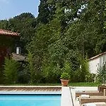 Les Hautes Bruyeres Konukevi 3*